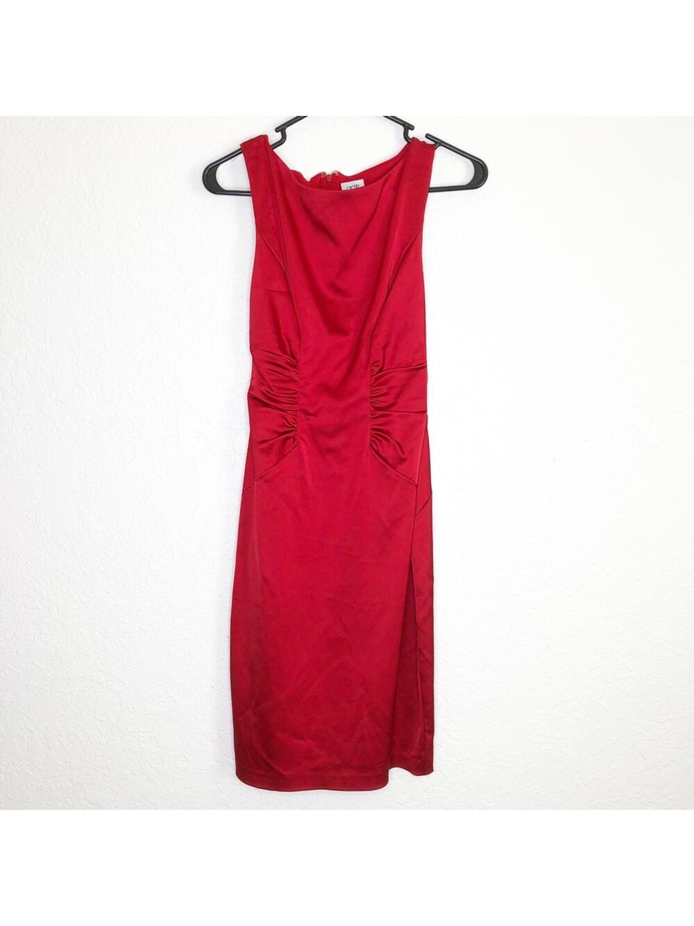 Cache red sleeveless ruched satin sheath dress size 2 NWT romantic cocktail